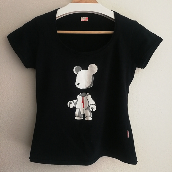 Black T-shirt with Printed Bloody Bear, Like New Condition - Picture 4 of 9